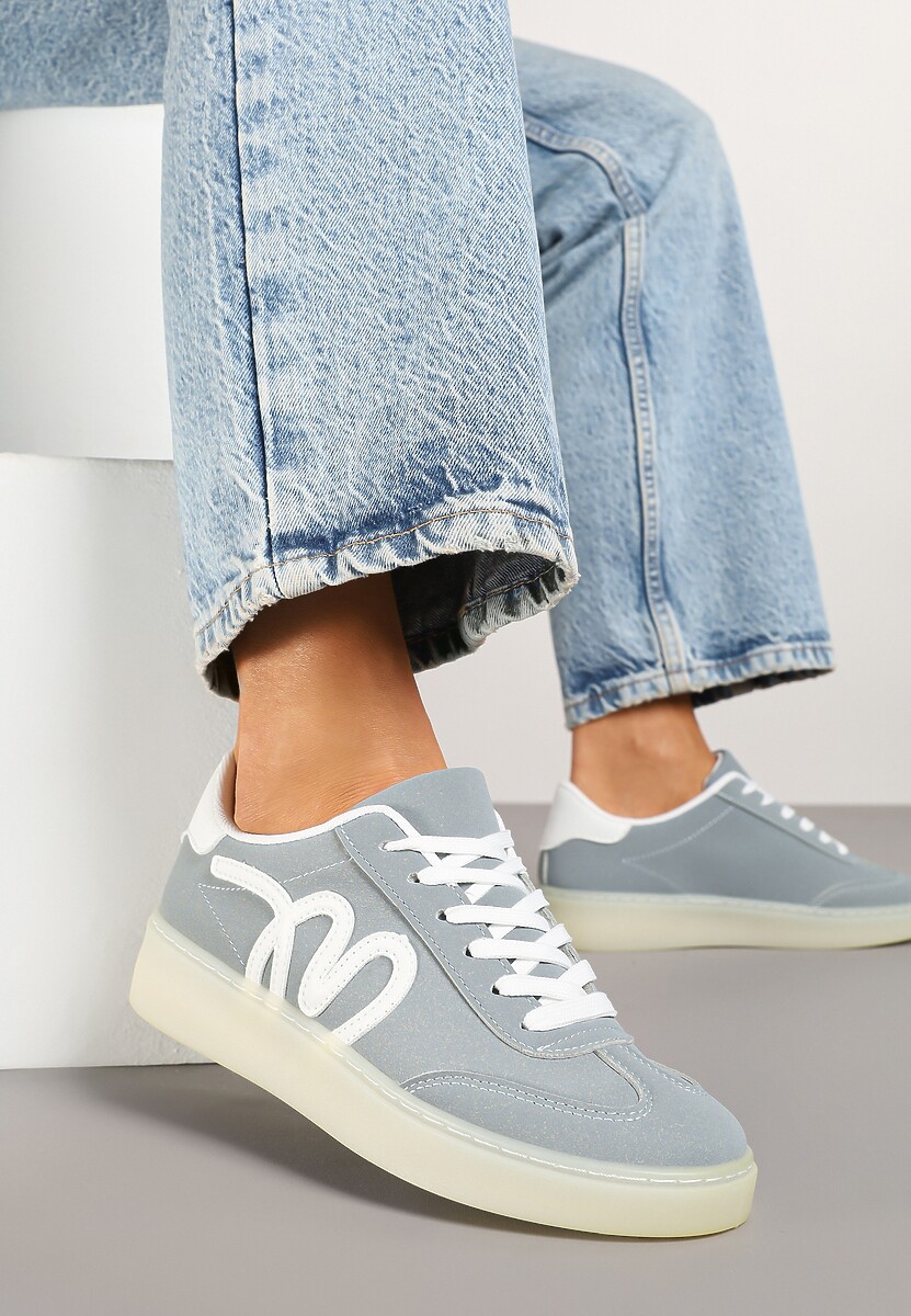 Niebieskie Sneakersy Kultowe Tenisówki Zdobione Abstrakcyjną Aplikacją Fendiva