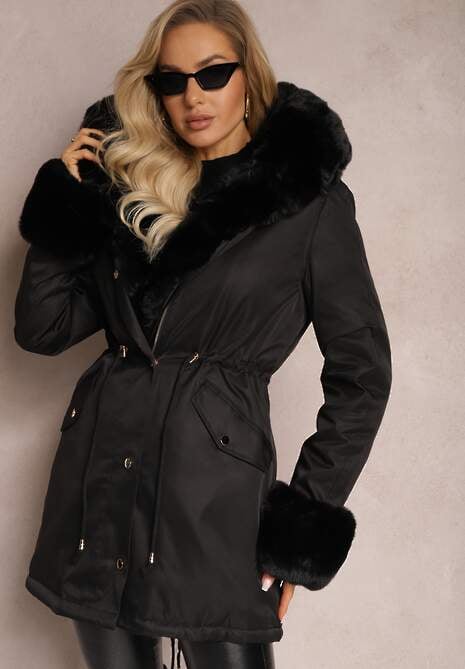 Czarna Kurtka Parka z Paskiem w Talii i Kapturem z Futerkiem Hizontia