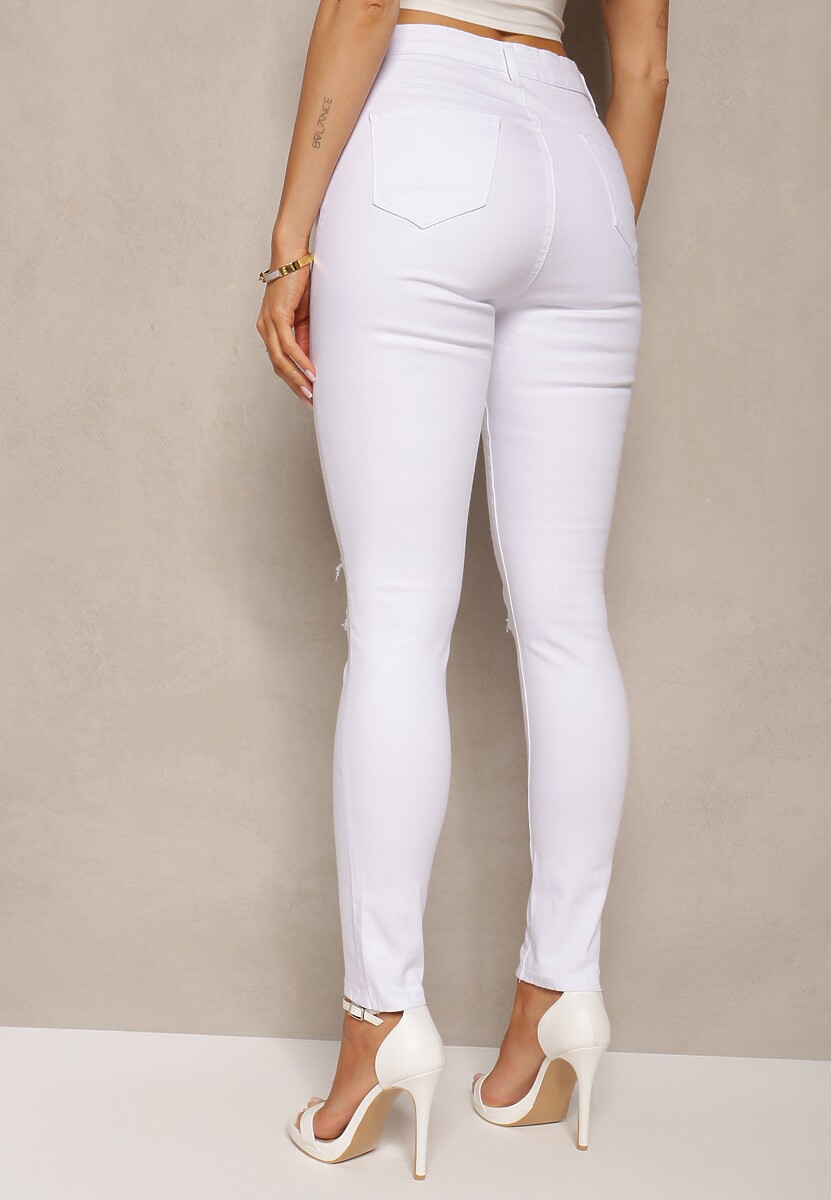 Białe Dopasowane Spodnie z Wstawką w Cętki w Miejscu Przetarć Intellia
