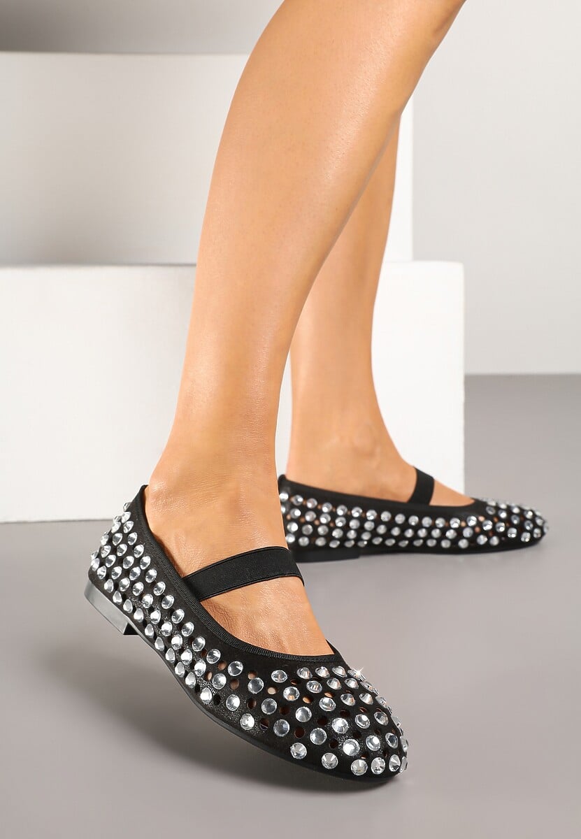 Czarne Balerinki Ozdobione Ażurową Cholewką i Cyrkoniami Aseleldi