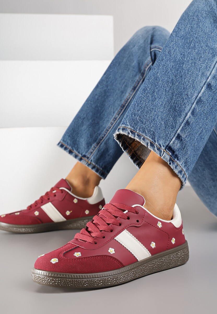 Bordowe Sneakersy Tenisówki Ozdobione Kwiatkami Zummine