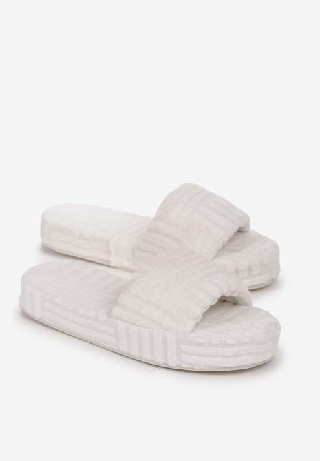 Białe Kapcie z Tłoczeniem na Grubej Podeszwie Willatta