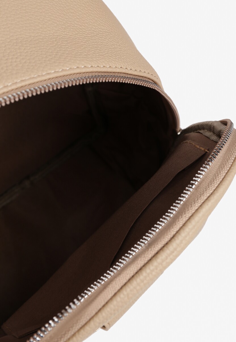 Jasnobeżowy Mały Plecak z Kieszonką i Metaliczną Ozdobą na Szelkach z Regulacją Ravasindra