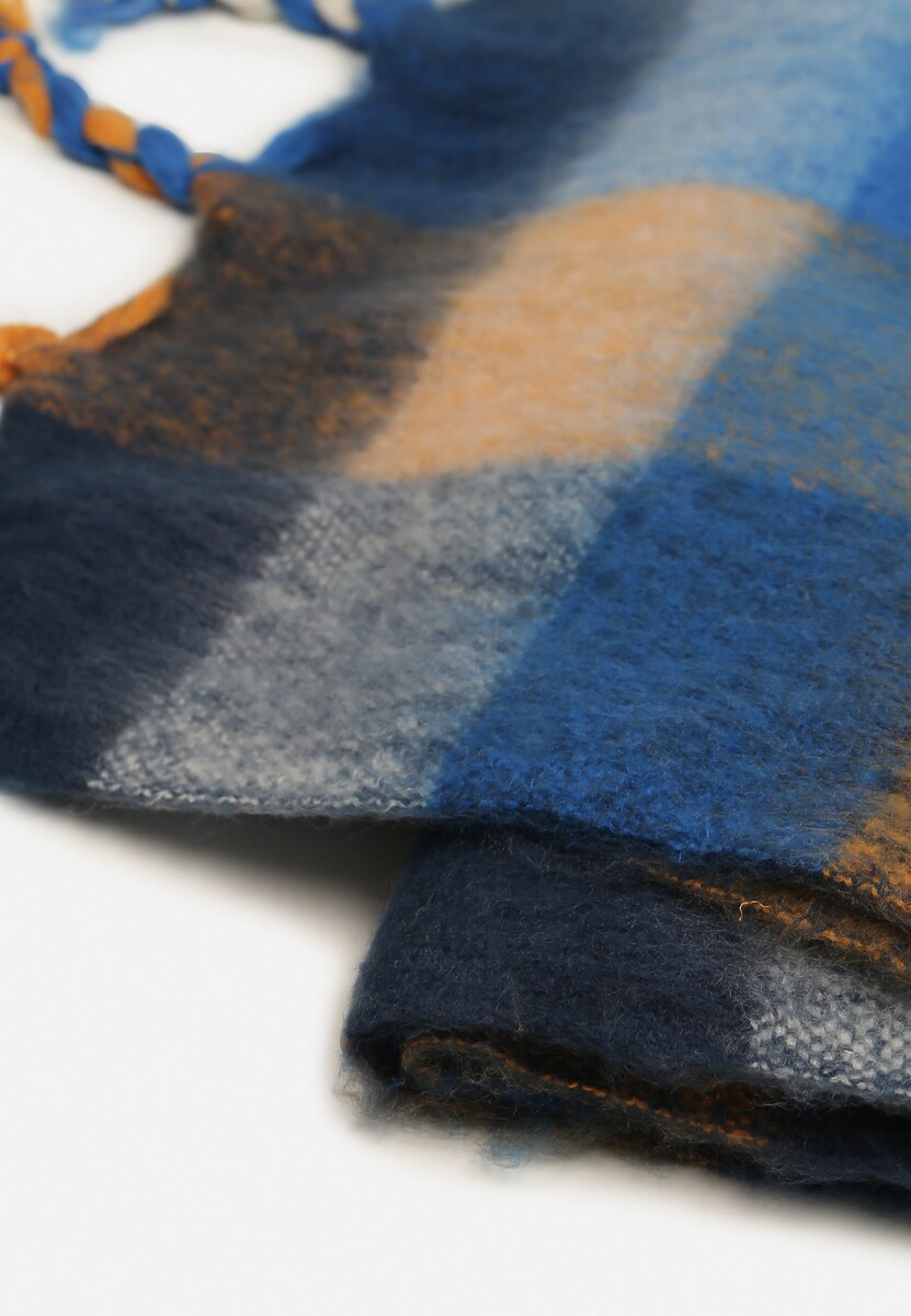 Niebiesko-Granatowy Szalik Ozdobiony Kratką i Frędzlami Tinandra