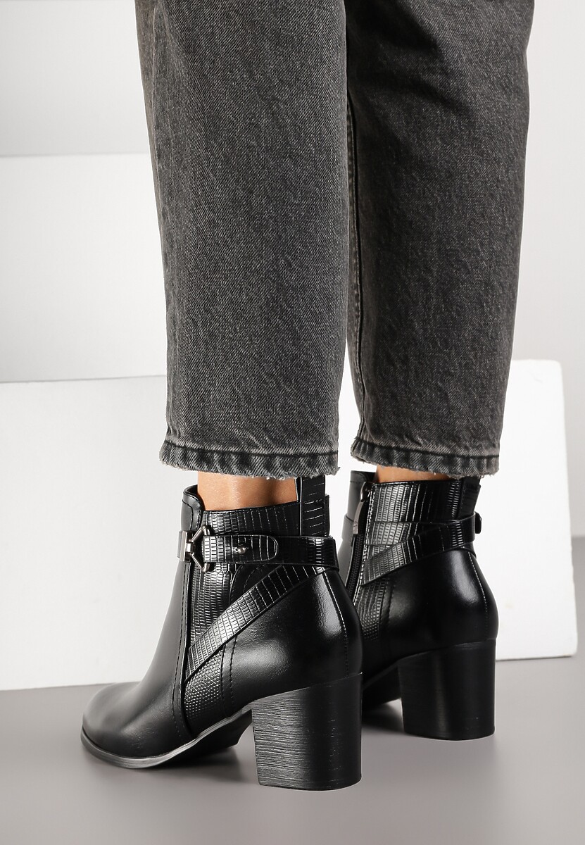 Czarne Botki na Słupkowym Obcasie z Eleganckim Zdobieniem przy Cholewce Tulaneira