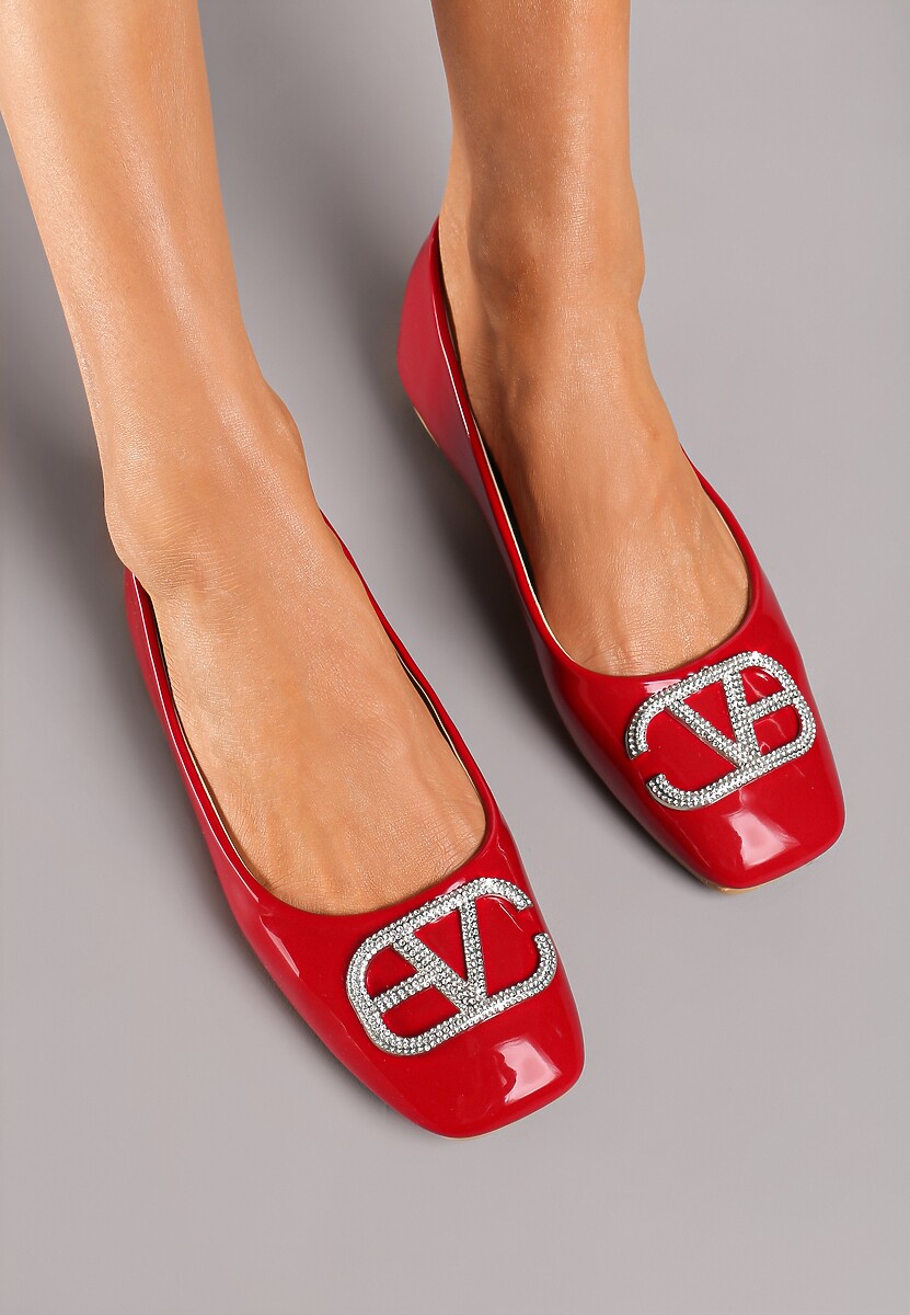Czerwone Balerinki Lakierowane na Płaskiej Podeszwie z Aplikacją z Cyrkonii Mariselina