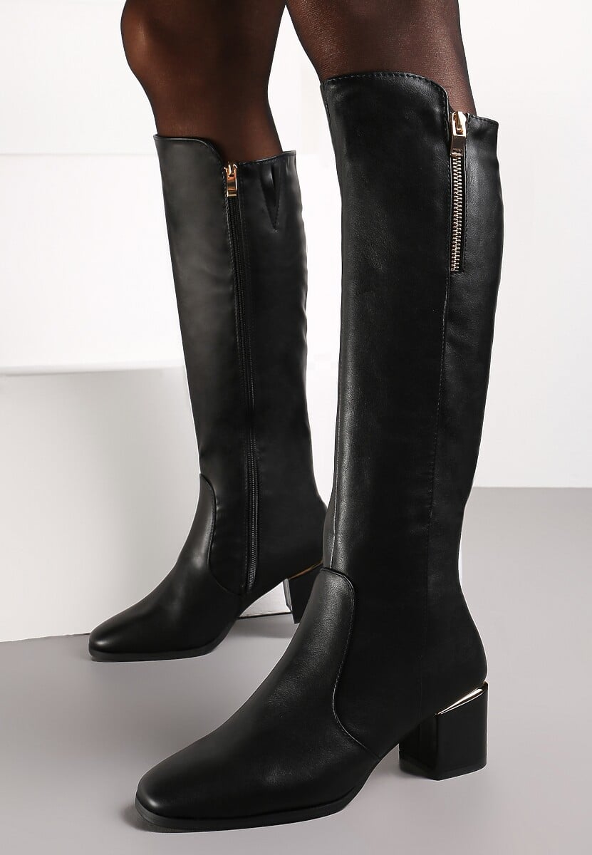 Czarne Kozaki na Słupku z Imitacji Skóry z Ozdobnym Zamkiem Lolerra