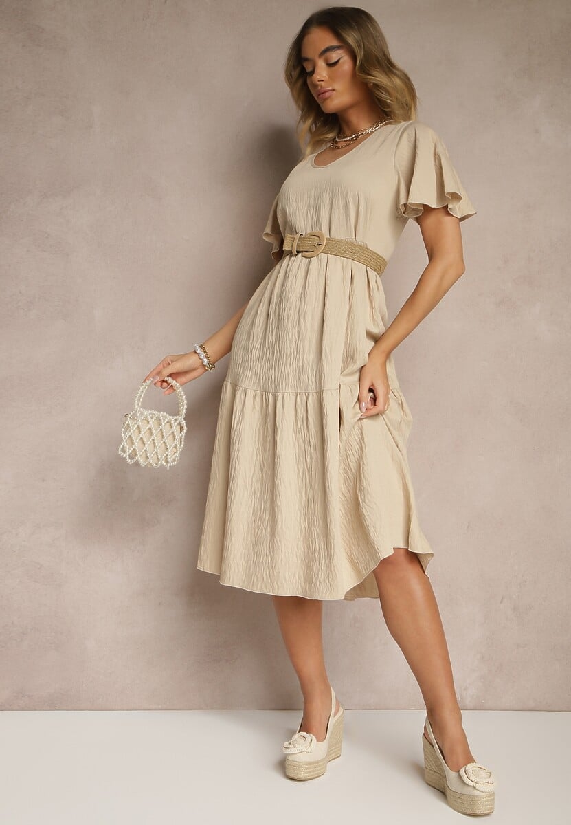 Biała Rozkloszowana Sukienka z Wiskozy z Dekoltem w Serek Natasella