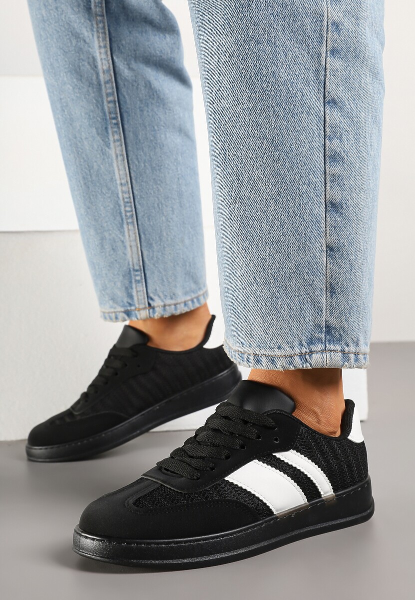 Czarne Sneakersy Tenisówki Ozdobione Paskami Amodira