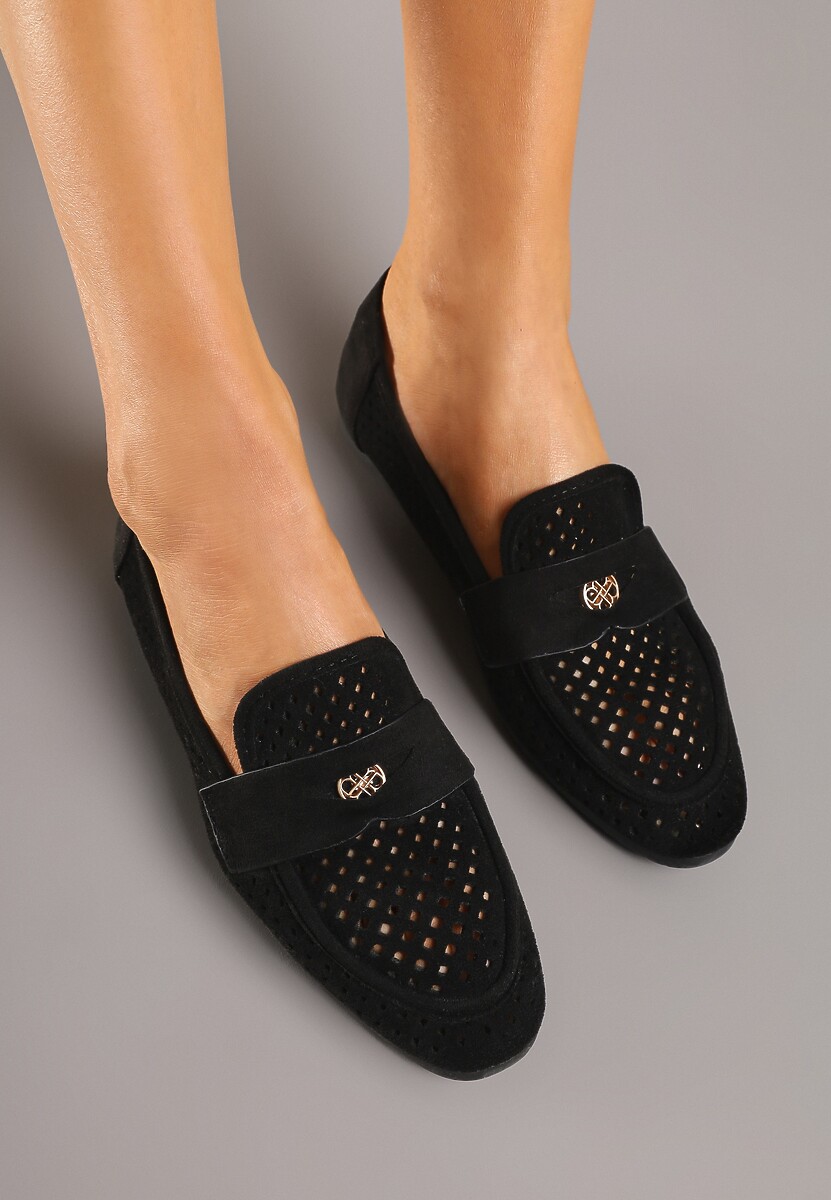 Czarne Klasyczne Mokasyny z Ażurową Cholewką Neovellea