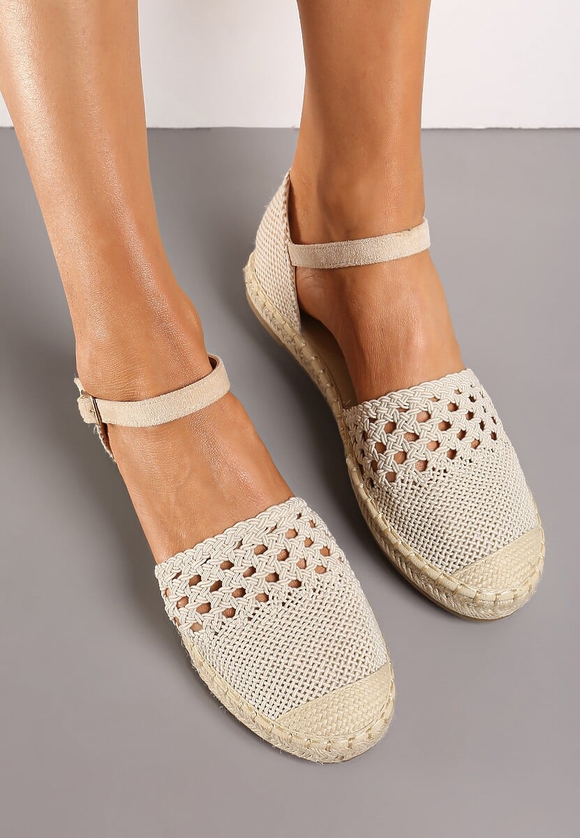 Brązowe Espadryle z Plecionki z Ażurowym Wykończeniem i Sprzączką Assames