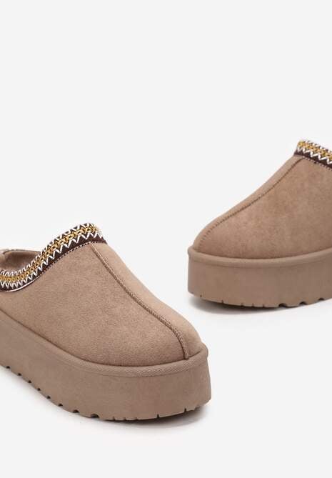 Ciemnobeżowe Krótkie Śniegowce na Platformie Ozdobione Haftowaną Lamówką Brandise