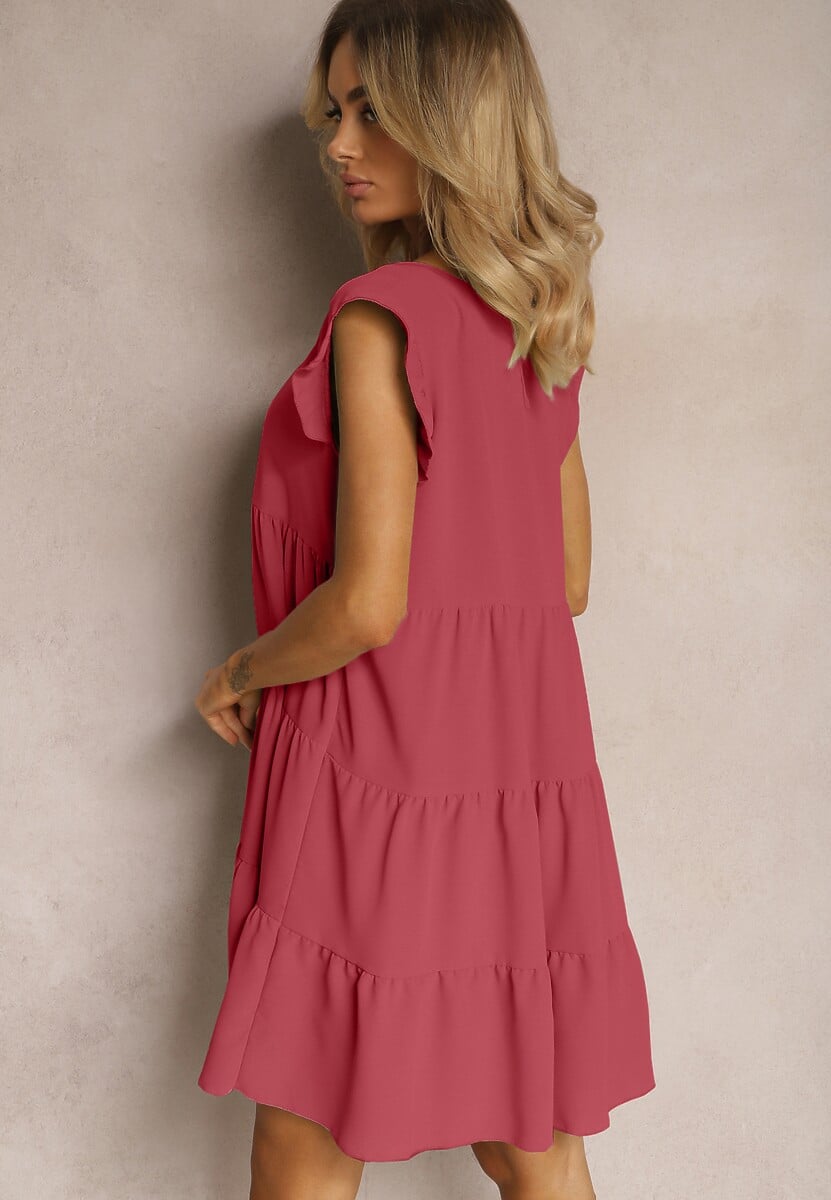 Ciemnoróżowa Sukienka z Krótkim Rękawem i Ozdobnymi Falbankami o Rozkloszowanym Kroju Vetesa