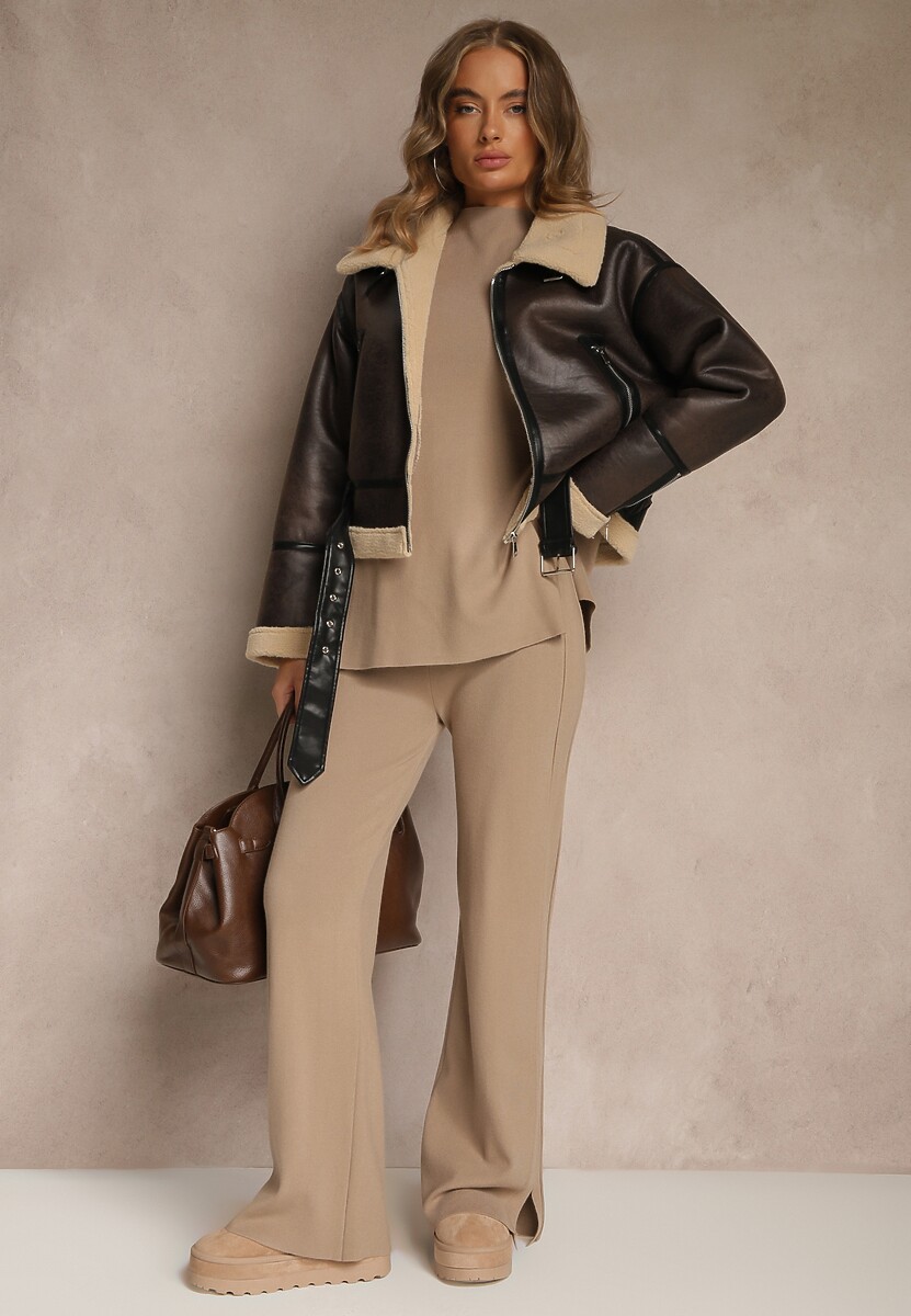 Beżowy Komplet z Dzianiny z Wiskozą Spodnie i Sweter z Ozdobnymi Guzikami Unarea