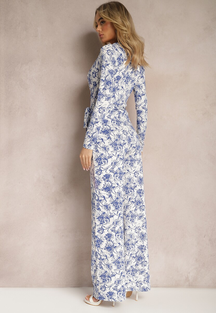 Biało-Niebieski Długi Kombinezon z Kopertowym Dekoltem w Kwiatowy Wzór Erenna