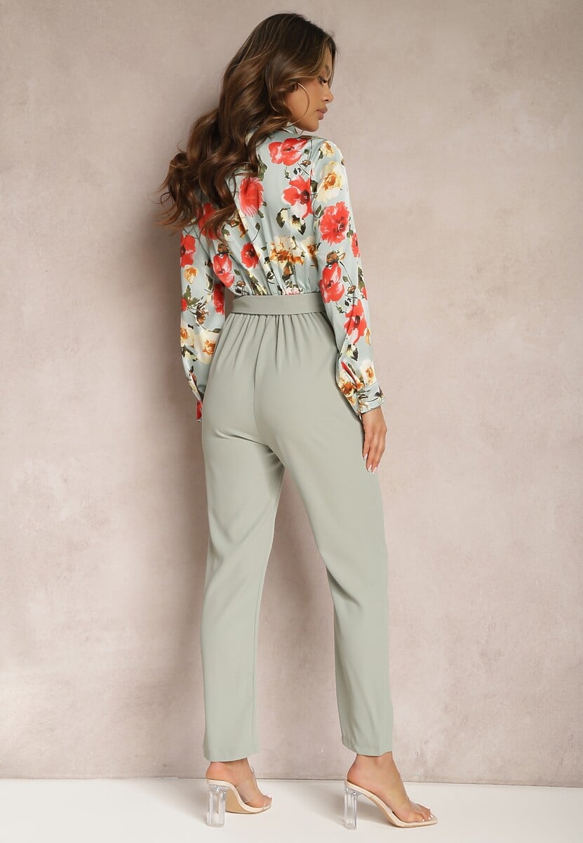 Zielony Elegancki Kombinezon z Koszulową Górą w Kwiaty Wiązany w Talii Klerovia
