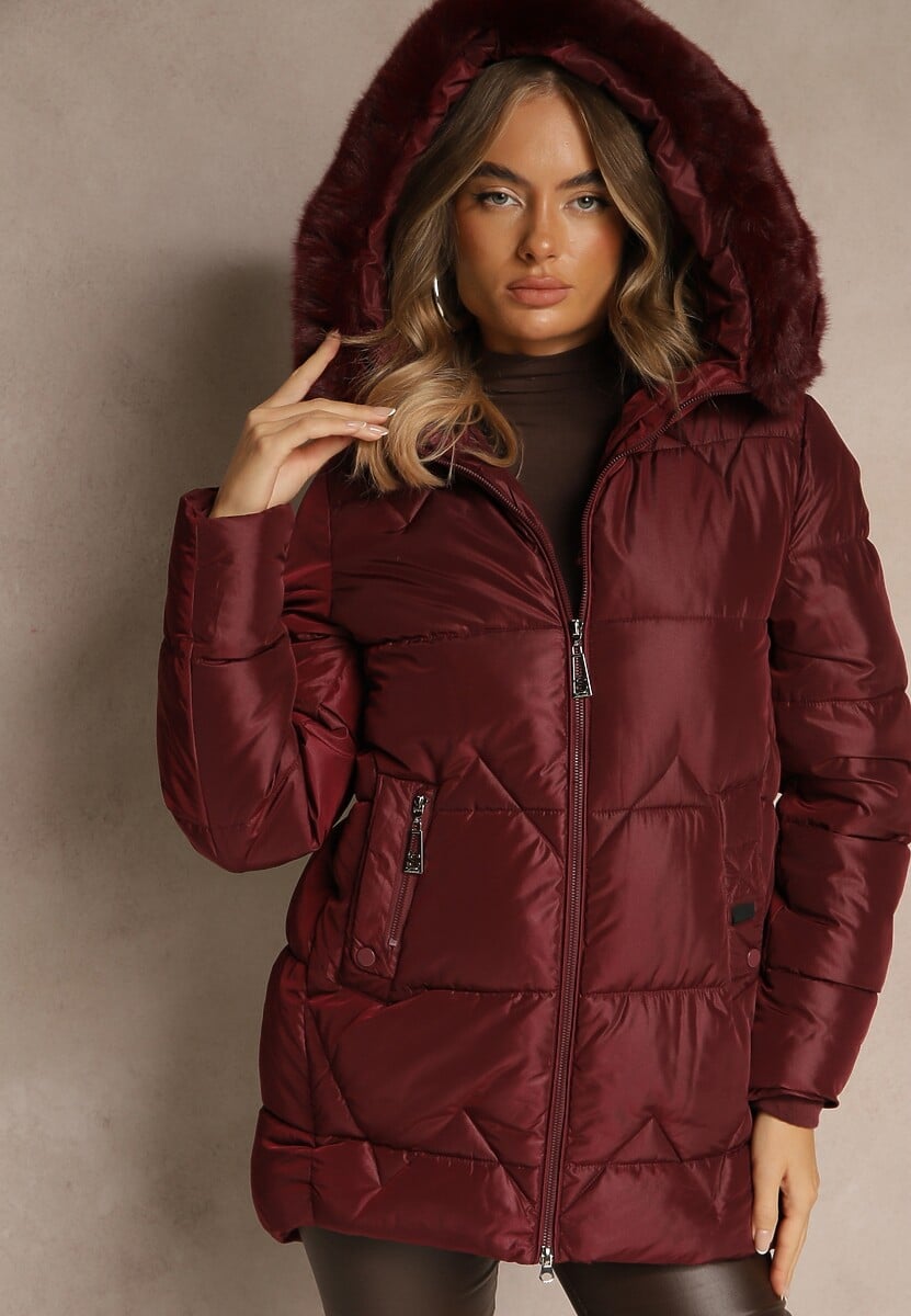 Bordowa Pudełkowa Kurtka z Pikowanymi Przeszyciami i Kapturem z Futerkiem Vebina