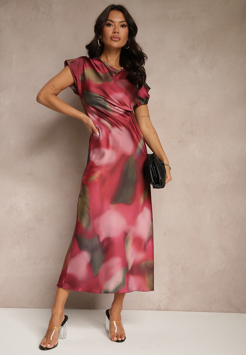 Czerwona Sukienka o Rozkloszowanym Kroju z Marszczeniem w Abstrakcyjny Print Tilloreta