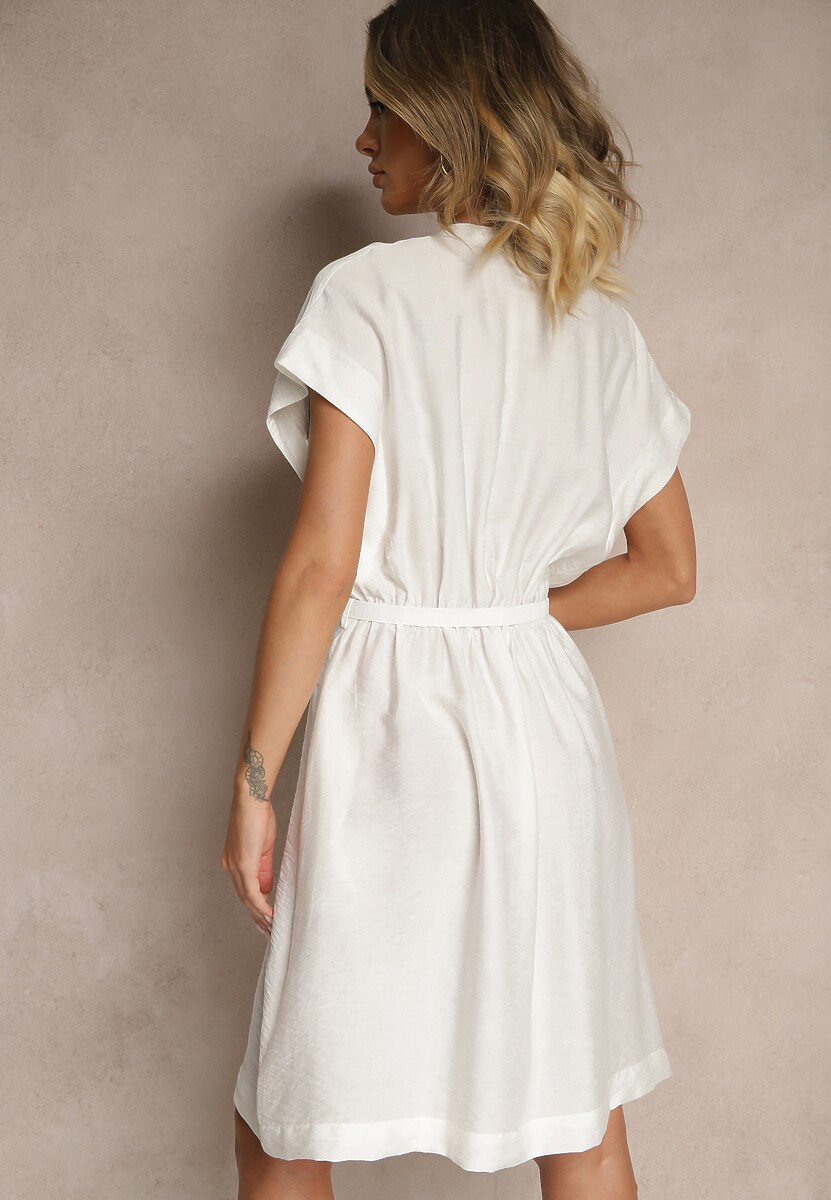 Biała Rozkloszowana Sukienka z Wiskozy z Paskiem Zapinana na Napy Seporine