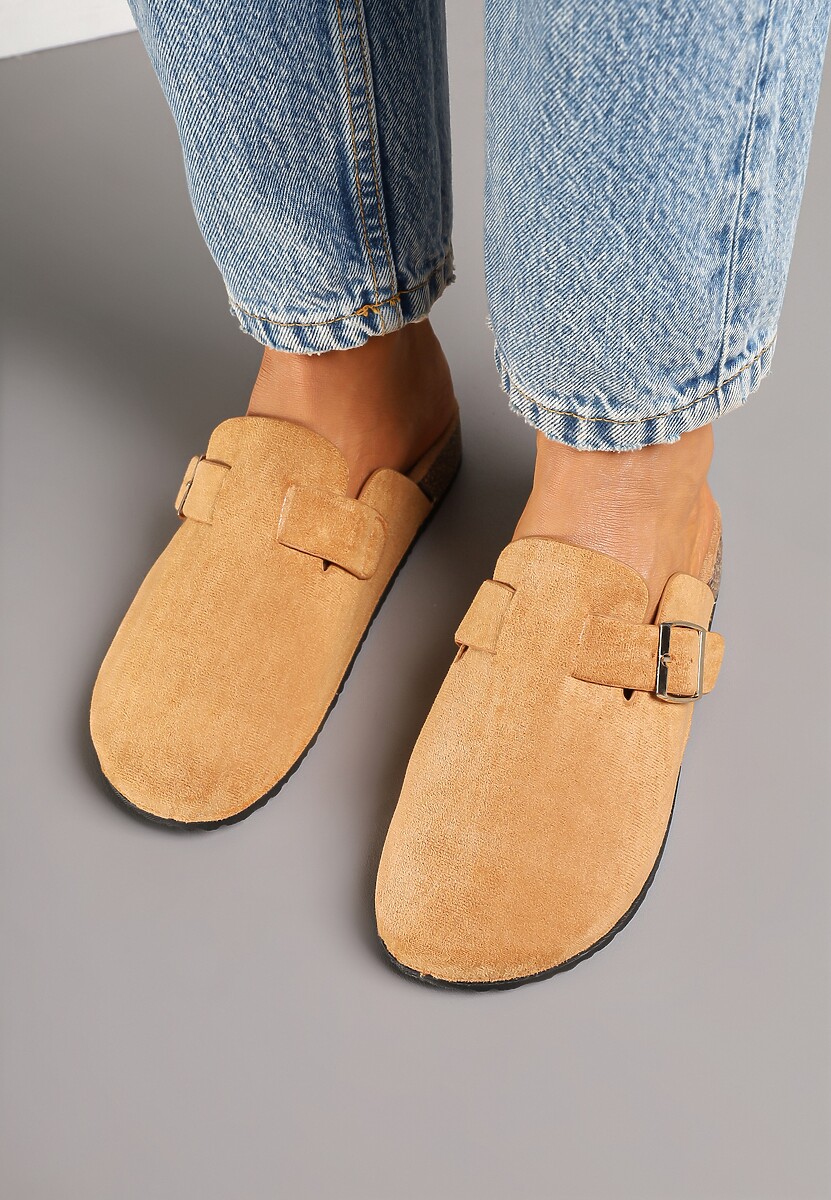 Brązowe Klapki Chodaki Ozdobione Paskami z Klamrami Silamia