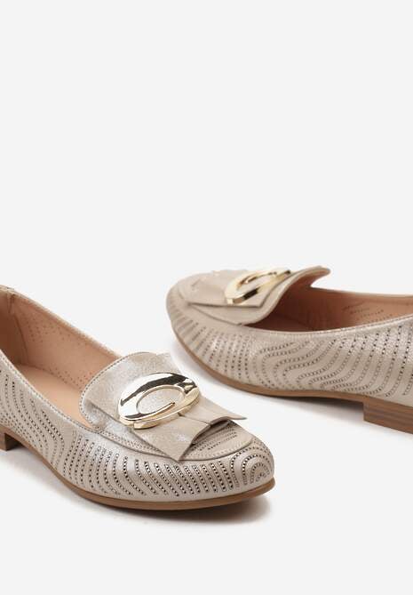 Złote Ażurowe Mokasyny z Elegancka Klamrą i Skórzaną Wkładką Anuctu