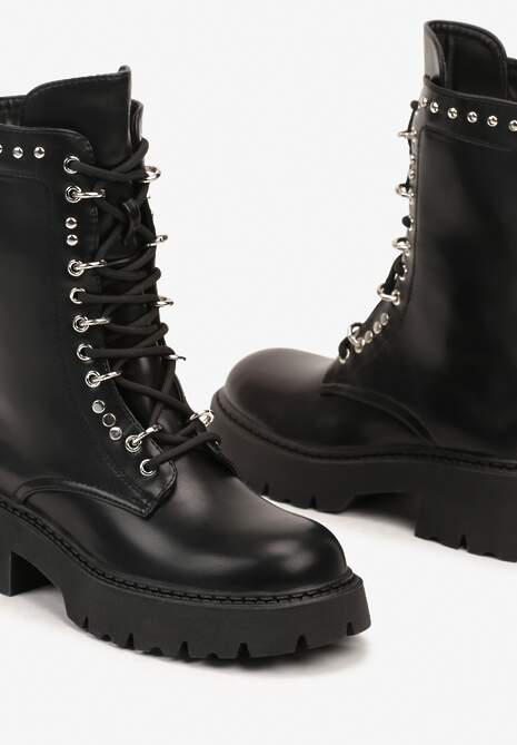 Czarne Botki Workery z Ozdobnymi Nitami na Grubej Podeszwie Miataria