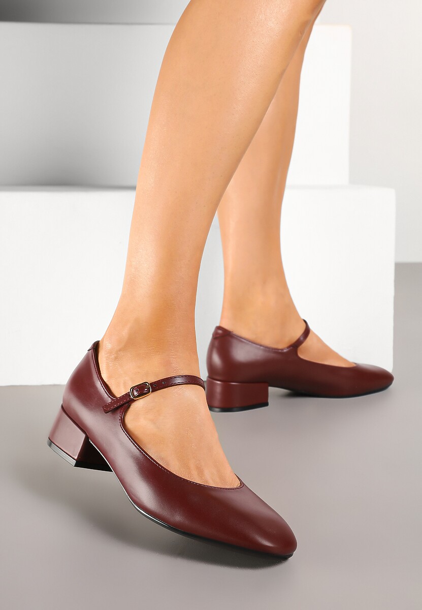 Złote Czółenka na Słupku Mary Jane Ozdobione Paskami Omevira