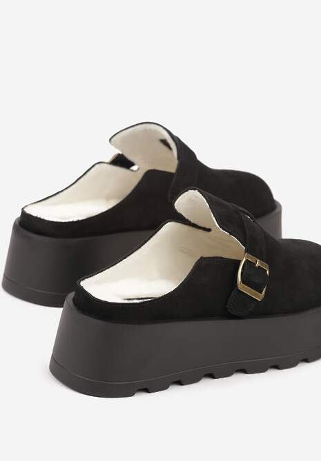 Czarne Śniegowce na Grubej Podeszwie z Niską Cholewką i Ozdobną Klamerką Vetibela