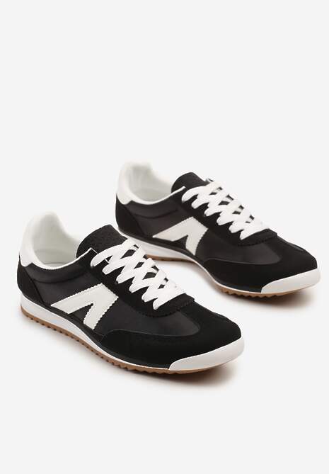 Czarne Sneakersy Ozdobione Geometrycznym Motywem Clevandra