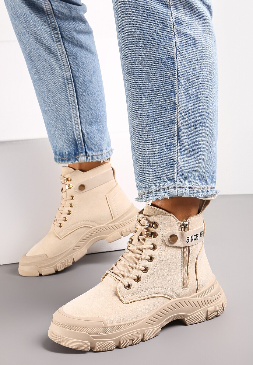 Ciemnobeżowe Sznurowane Traperki z Ekozamszu z Suwakiem i Paskiem z Napisami Dikofena