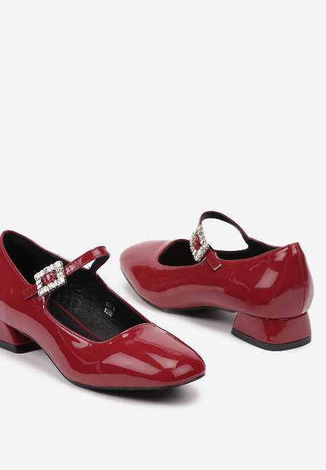 Bordowe Czółenka na Niskim Obcasie z Lakierowanym Wykończeniem Zdobione Cyrkoniową Klamrą Lobirae