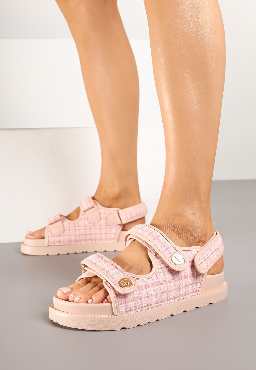 Różowe Sandały z Metalicznymi Guzikami i Tweedową Cholewką Oliandra