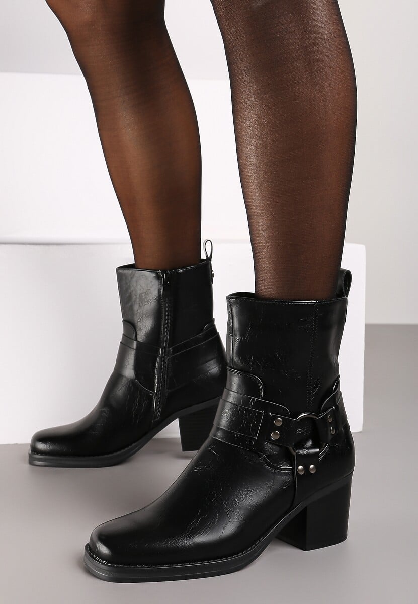 Czarne Botki na Słupku w Stylu Kowbojek z Klamrami Irivaria