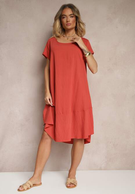 Czerwona Sukienka z Wiskozy o Rozkloszowanym Kroju Irisena