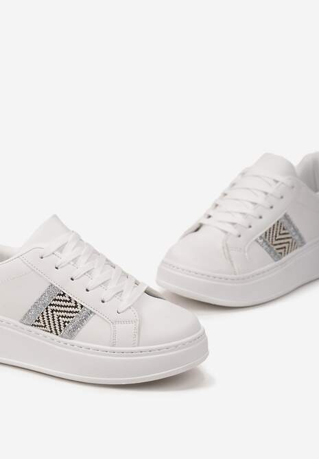Biało-Srebrne Sneakersy z Metaliczną Wstawką na Grubej Podeszwie z Ozdobną Taśmą z Brokatem Qinessa
