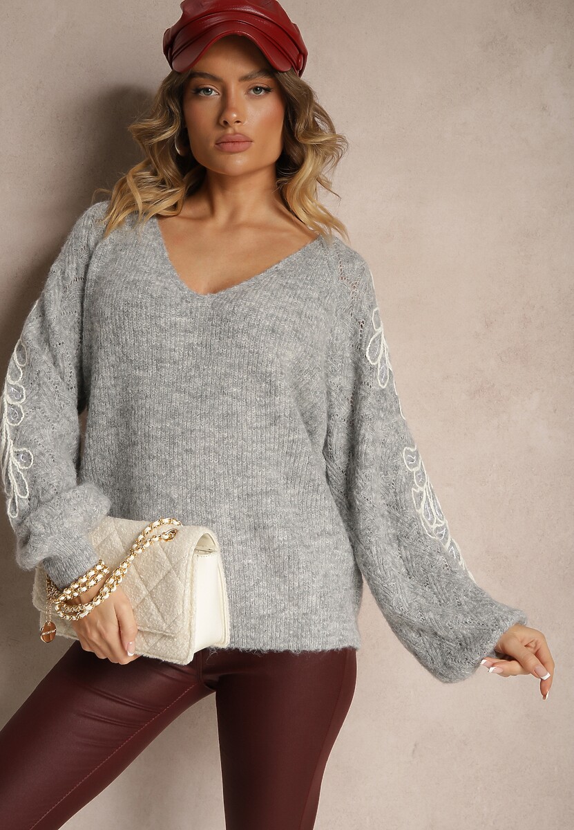 Szary Sweter z Wełną Zdobiony Haftem z Bufiastymi Rękawami i Dekoltem w Serek Senaleth