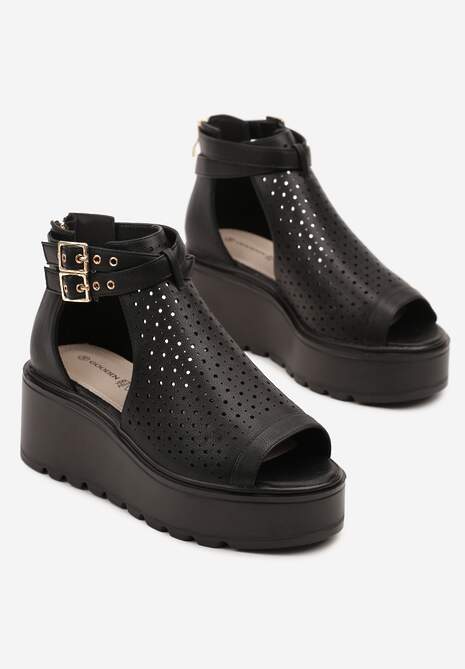 Czarne Sandały na Koturnie z Ażurową Cholewką i Skórzaną Wkładką Evialina