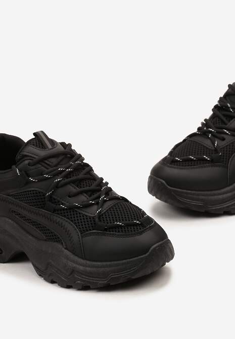 Czarne Sneakersy na Masywnej Podeszwie z Siateczkowym Wstawkami i Ozdobnymi Sznurówkami Ollavia