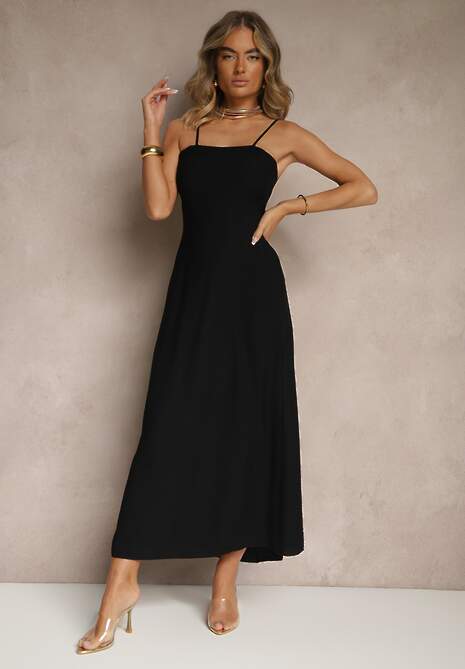 Czarna Sukienka z Wiskozą o Rozkloszowanym Kroju Merelessa