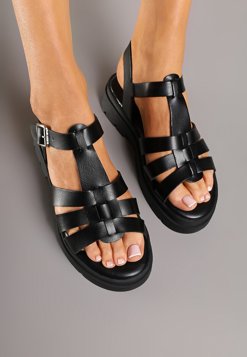 Czarne Sandały Ozdobione Paskami Terilna