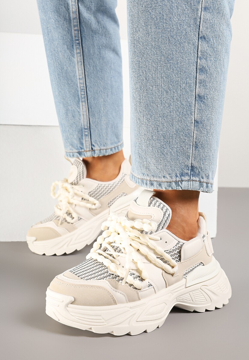 Beżowe Sneakersy na Platformie Ozdobione Koralikami i Tłoczeniem Dorvia