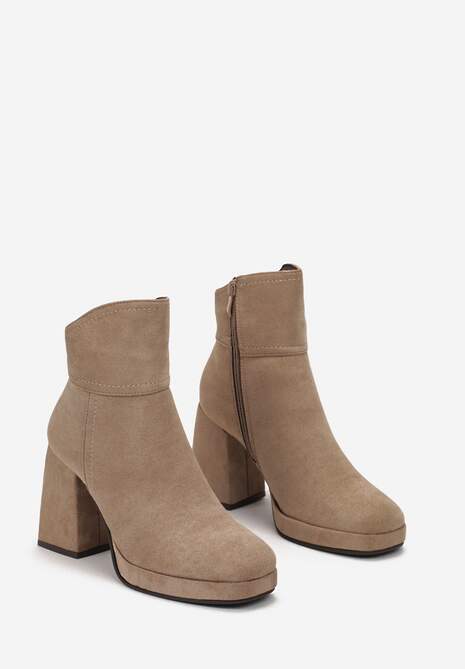 Beżowe Botki na Słupku i Niskiej Platformie Vaine