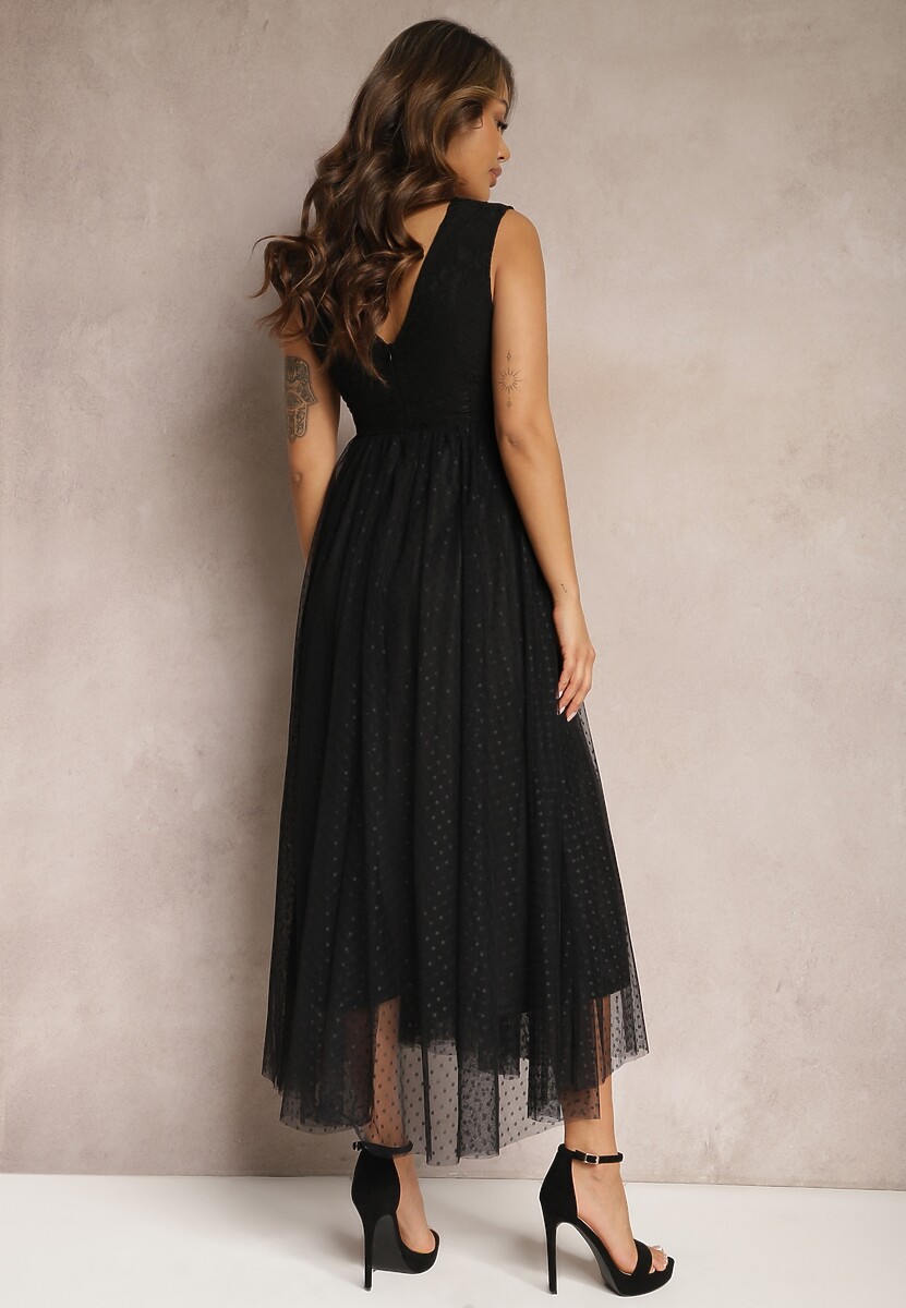 Czarna Maxi Sukienka o Rozkloszowanym Kroju z Koronką i Tiulem Herdolia