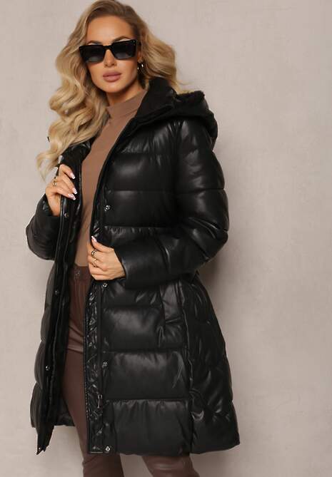 Czarna Wiskozowa Kurtka z Imitacji Skóry z Ozdobnym Pikowaniem z Paskiem i Kapturem Gersja