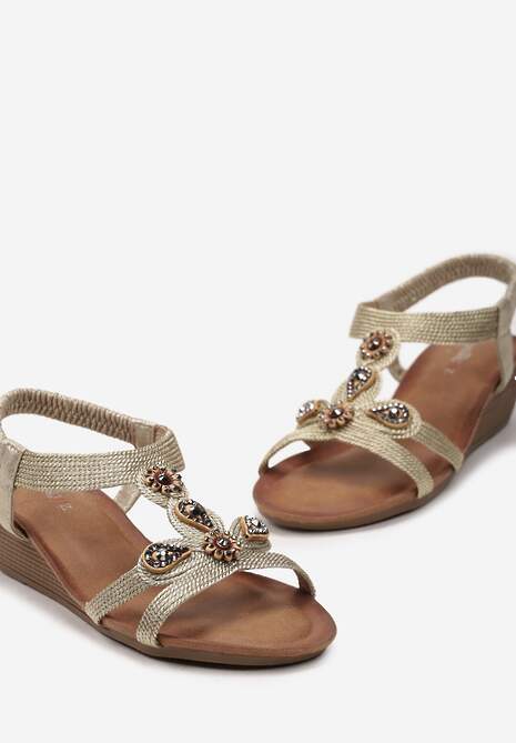 Złote Sandały na Koturnie z Cyrkoniami i Elastycznym Paskiem Jukea