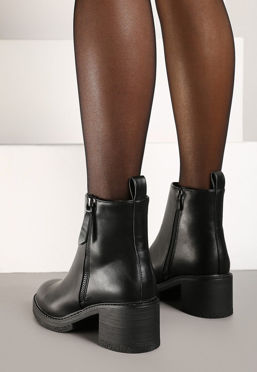 Czarne Botki na Słupku z Suwakiem Nusem