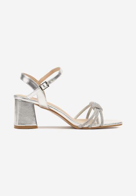 Srebrne Sandały na Słupku Ozdobione Cyrkoniami Nilomessa