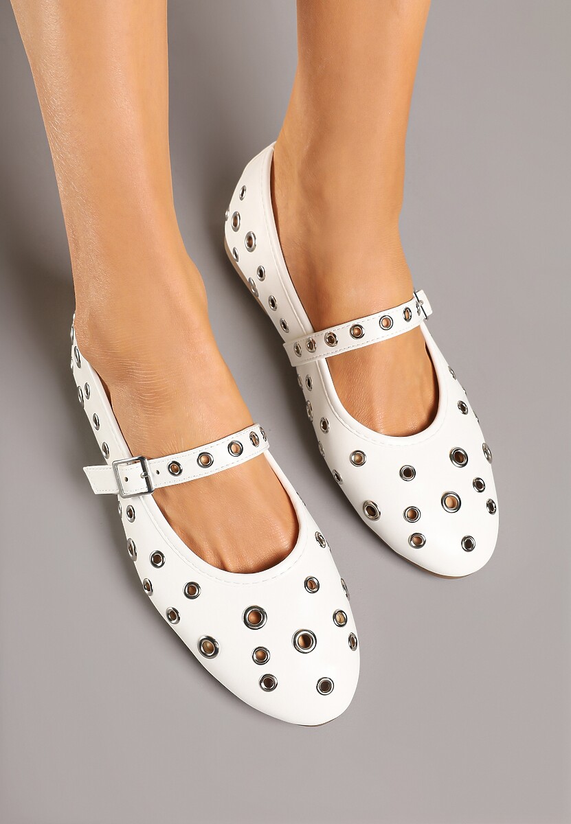 Białe Balerinki z Okrągłymi Nitami i Paseczkiem Finianis