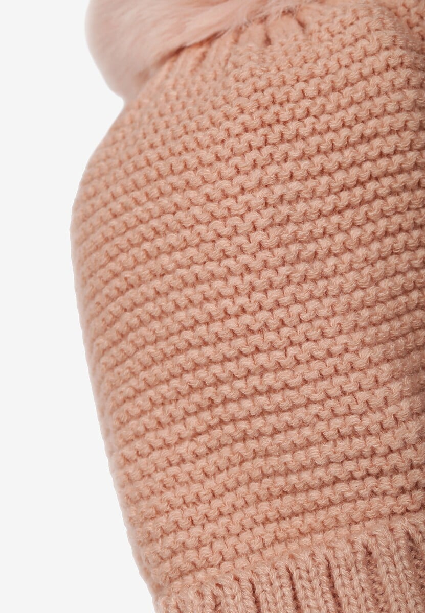 Różowa Dopasowana Czapka Dzianinowa z Pomponem Glinde