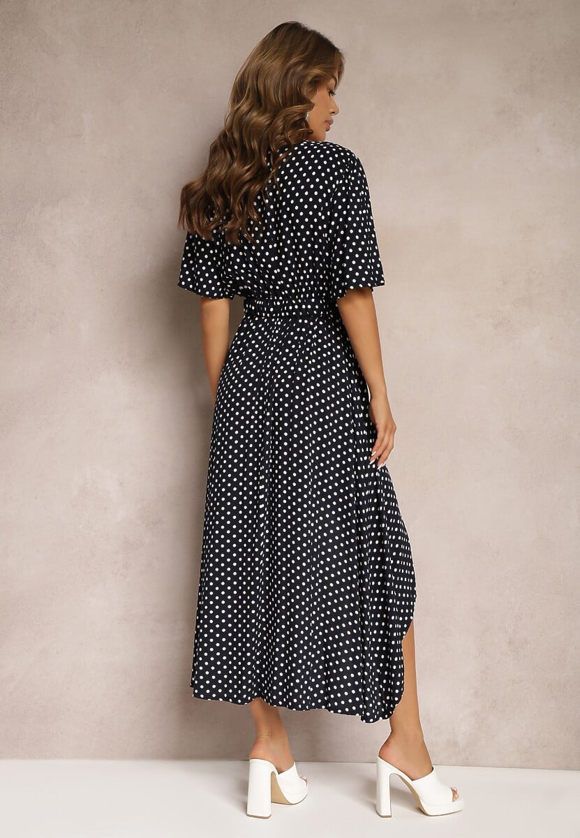 Granatowa Kopertowa Sukienka o Asymetrycznym Wykończeniu z Ozdobnym Paskiem z Klamrą Eslefia